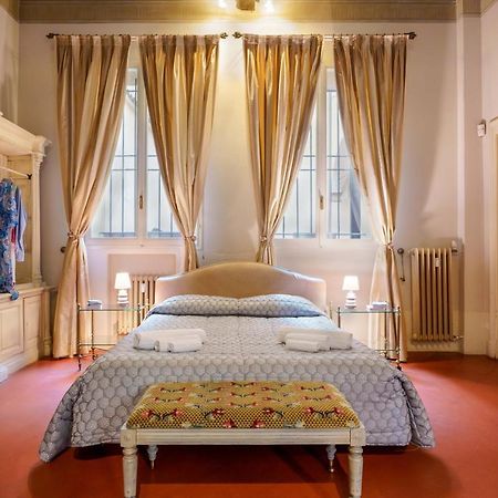 Suite Aldrovandi, With Private Garden Bologna Kültér fotó