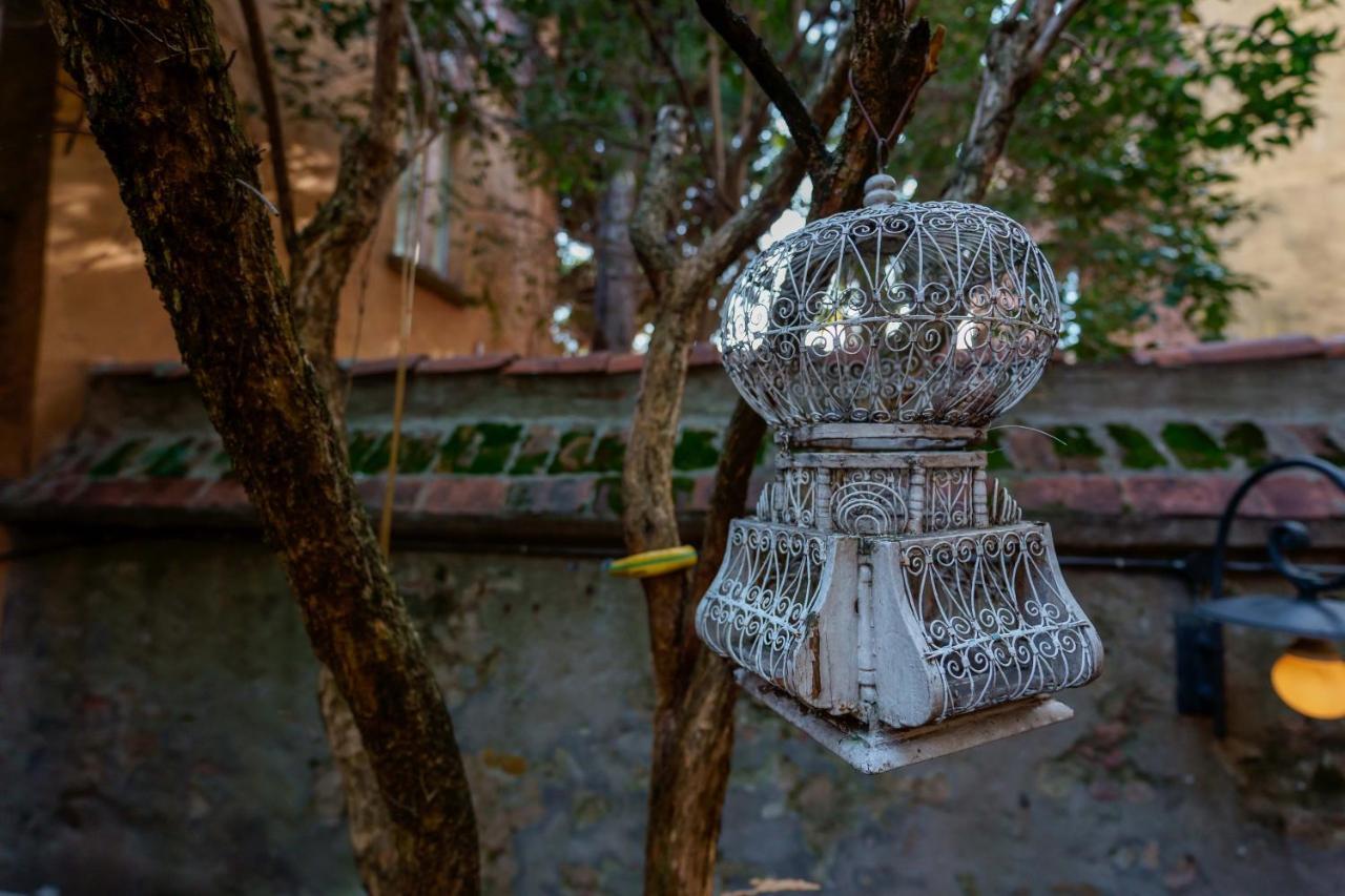 Suite Aldrovandi, With Private Garden Bologna Kültér fotó