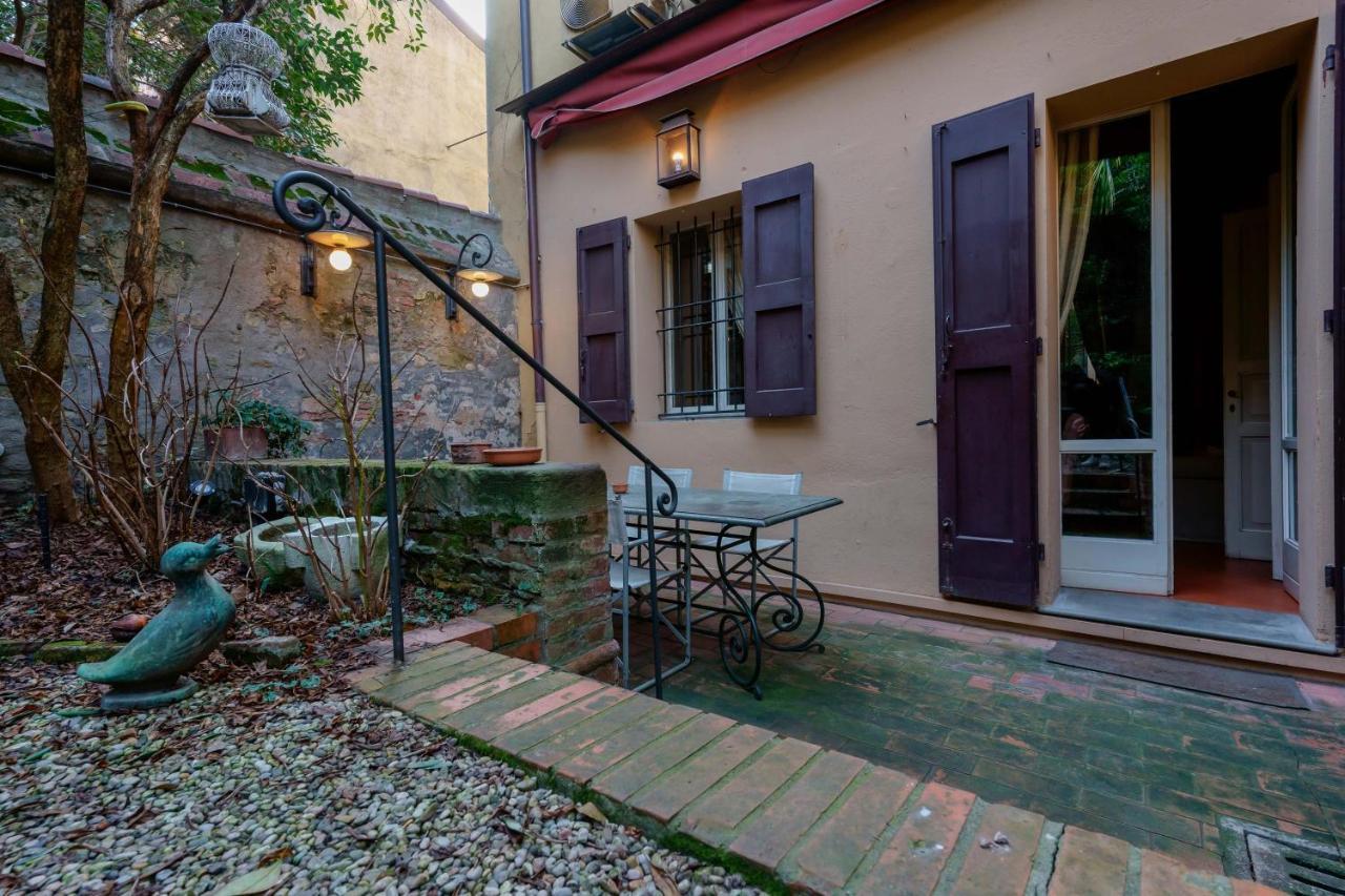 Suite Aldrovandi, With Private Garden Bologna Kültér fotó